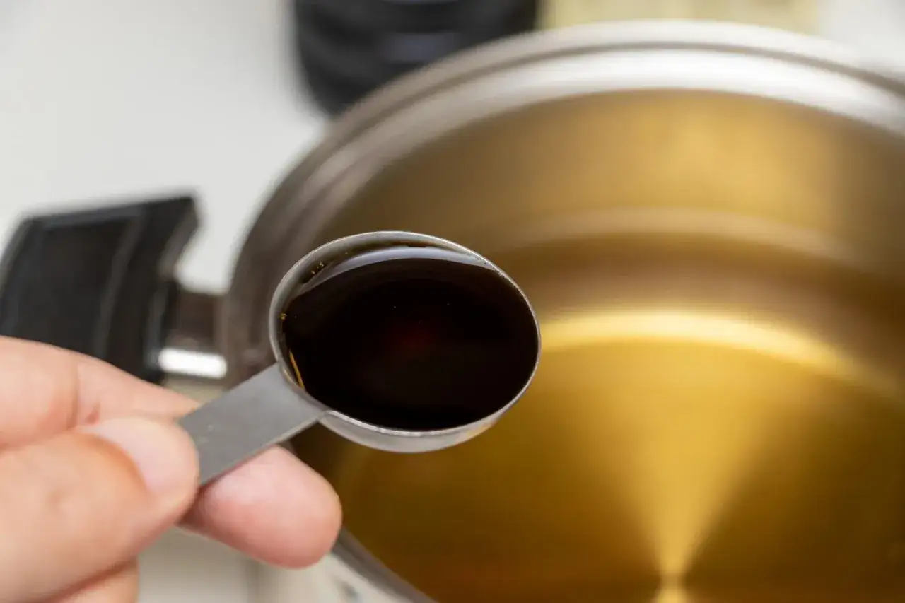 Sos sojowy lekkostrawny? Kiedy tak, a kiedy unikać!