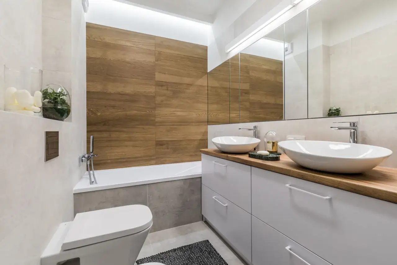 Jak urządzić łazienkę w kształcie prostokąta: sprytne triki i rozwiązania