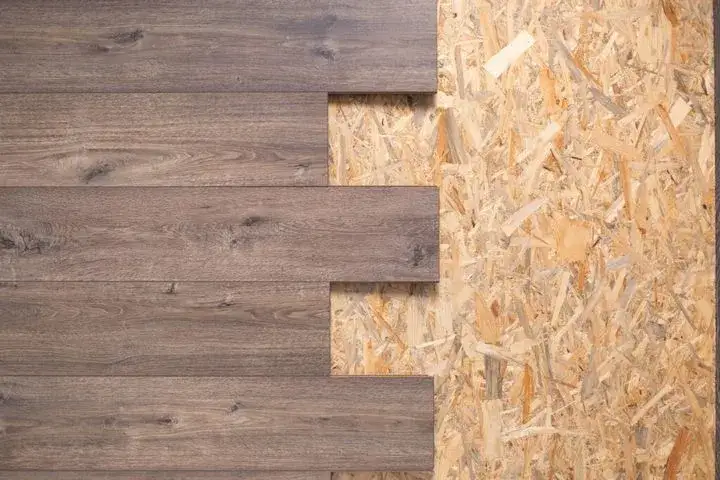 Jak wybrać odpowiednią grubość płyt OSB na podłogę strychu - optymalny wybór, stabilność i izolacja