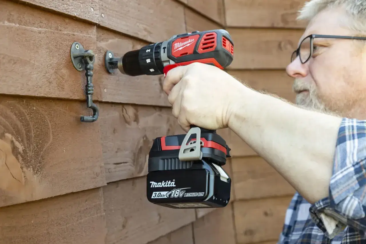 Adapter Makita-Milwaukee: Czy warto ryzykować sprzęt i gwarancję?