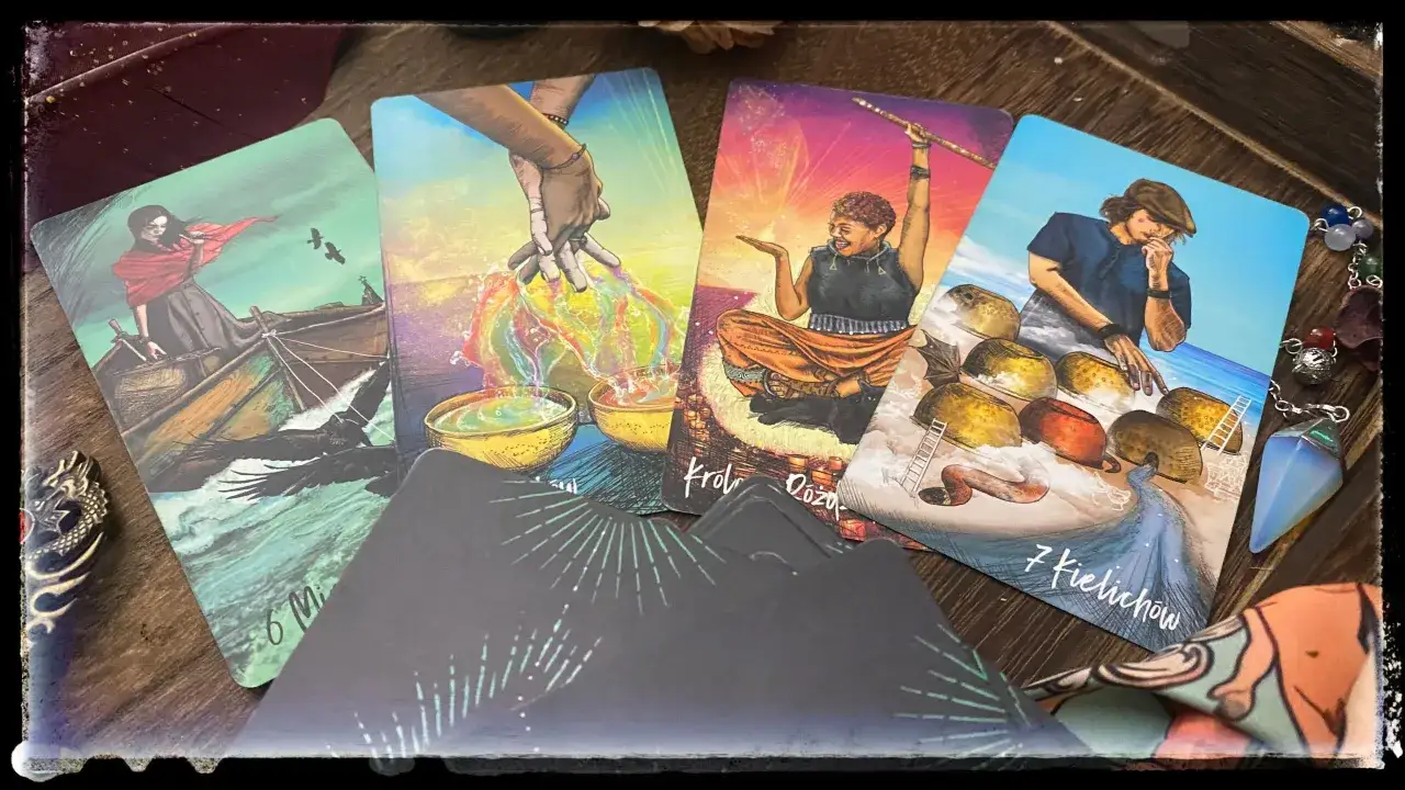 Jak czytać karty Tarota? Opanuj podstawy i rozwiń intuicję