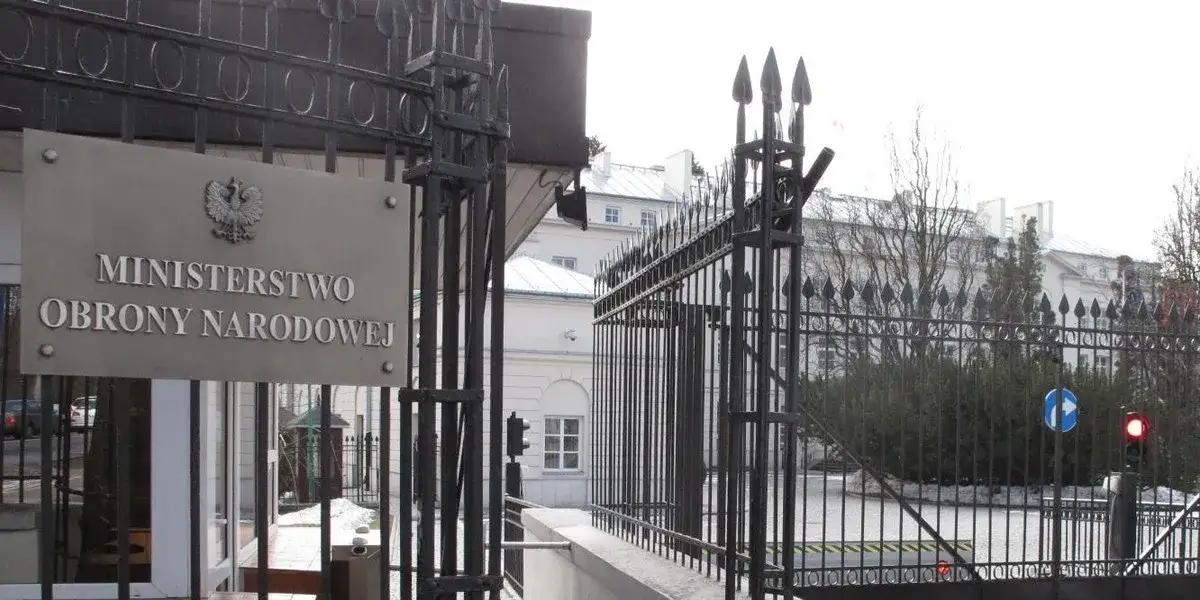 Ile zarabia radca prawny w ministerstwie? Zaskakujące różnice w pensjach