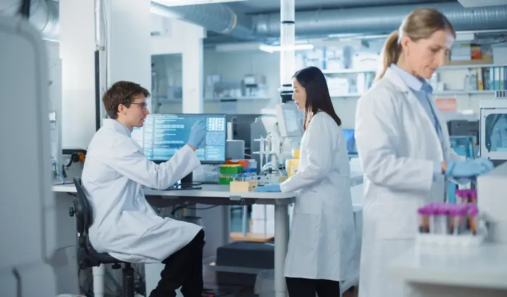 Investigador Médico: ¿Qué hace? ¿Cómo serlo? Salarios en España