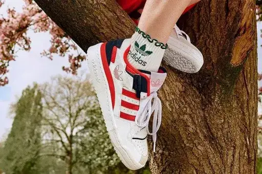 Skarpety adidas damskie: 7 stylizacji, które Cię zaskoczą