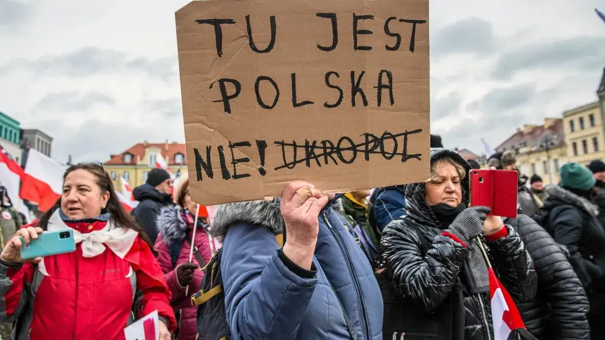 Polska-Ukraina: Co przewieźć przez granicę? Uniknij kłopotów!