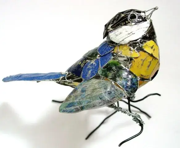 Rzeźby z recyklingu: jak odpady stają się sztuką i inspiracją
