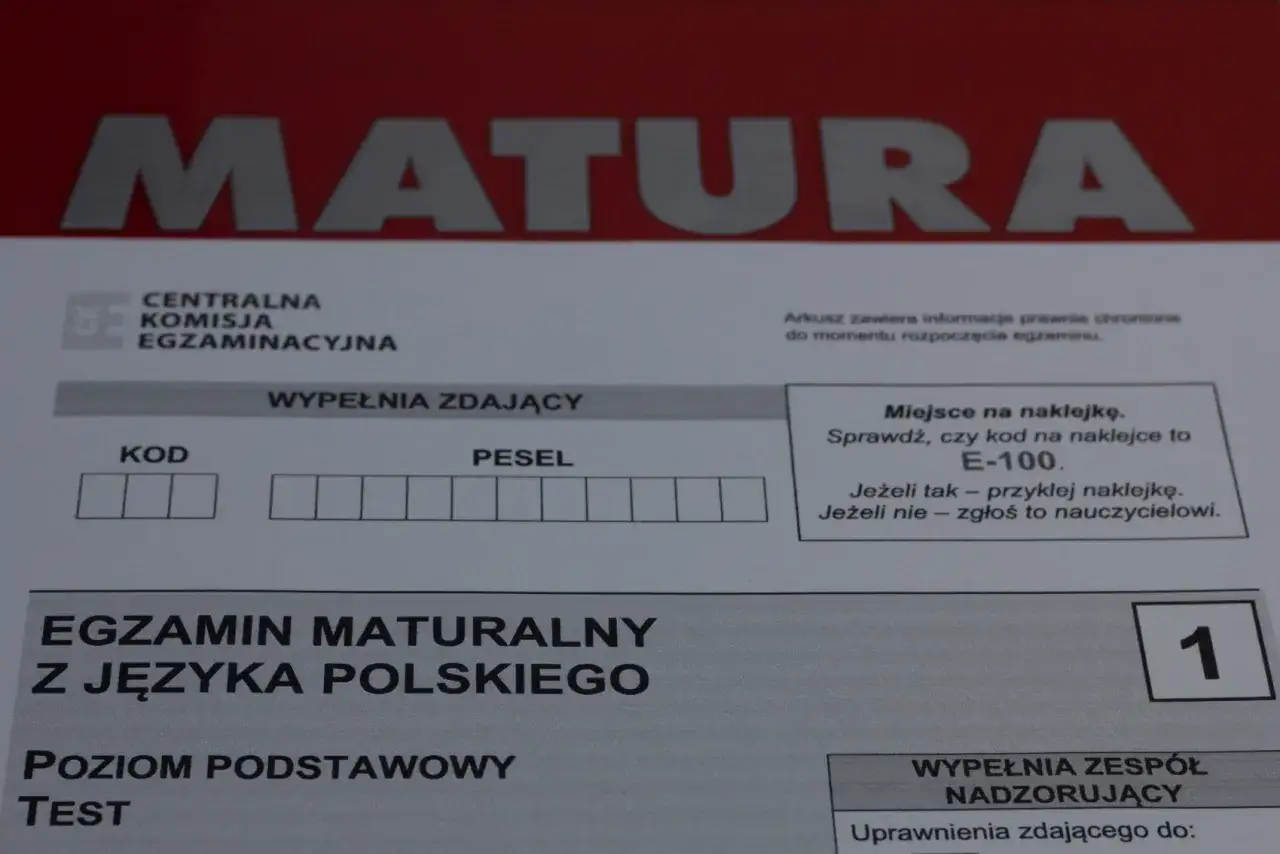 Co zabrać na maturę z matematyki? Lista CKE i porady