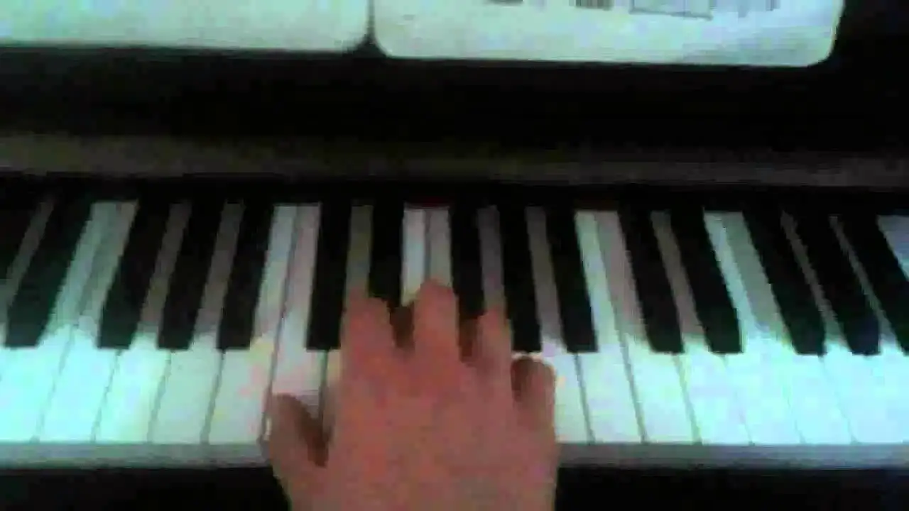 Jak zagrać na pianinie Wlazł kotek: proste nuty i wskazówki dla początkujących