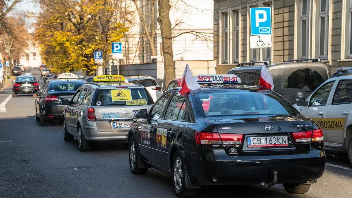 Ile kosztuje taxi z Bydgoszczy do Torunia? Sprawdź najniższe ceny!