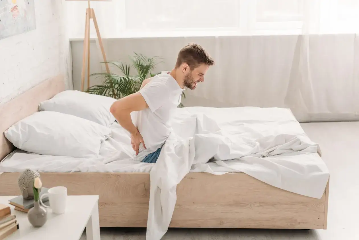 Jaki materac na dyskopatię? Obal mity i znajdź ulgę w bólu!