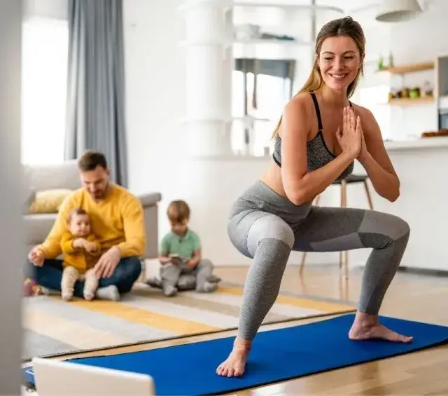 Kiedy ćwiczyć po porodzie? Bezpieczny powrót do formy krok po kroku