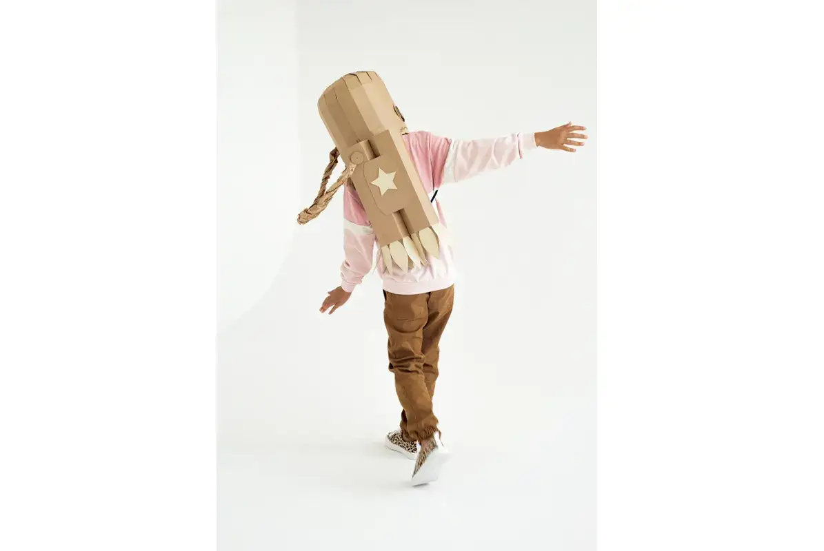 Jak łatwo zrobić strój kosmonauty dla dziecka - krok po kroku