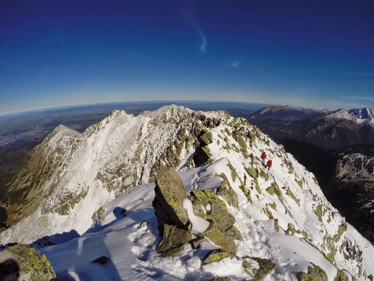 Kozi Wierch: Jak bezpiecznie zdobyć legendarny szczyt Tatr?