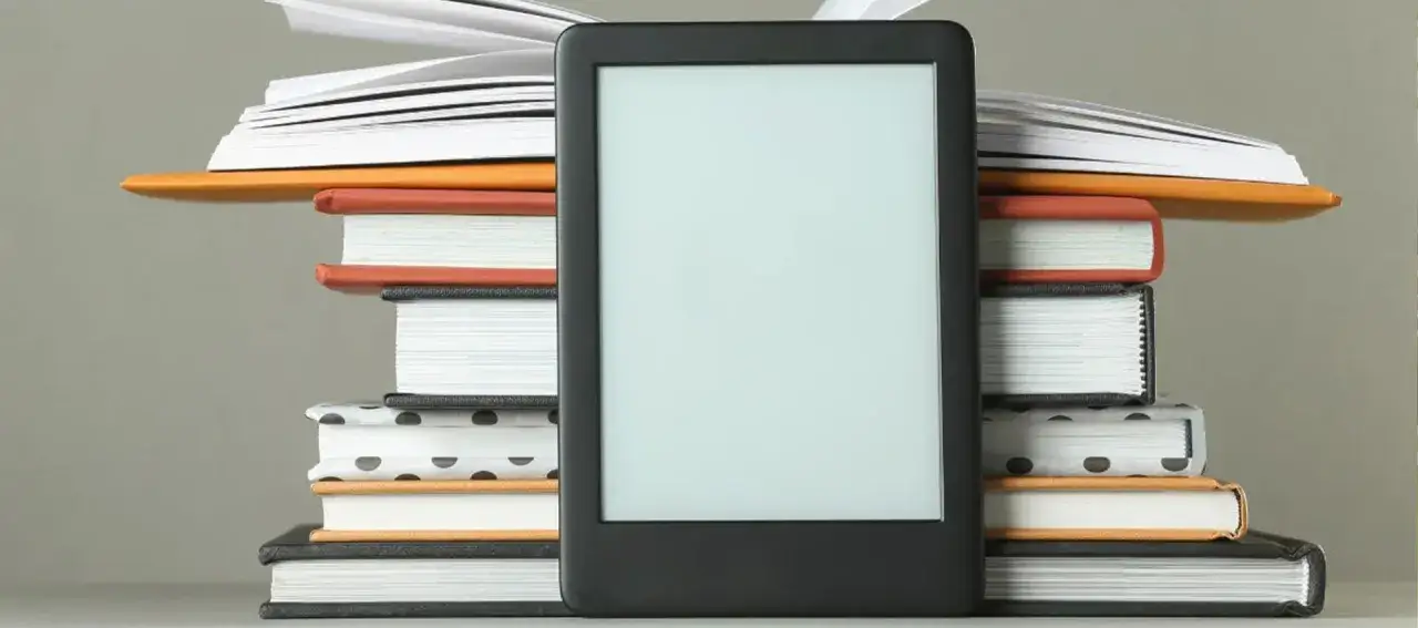 Czym jest literatura faktu? Poznaj jej cechy i znaczenie w literaturze