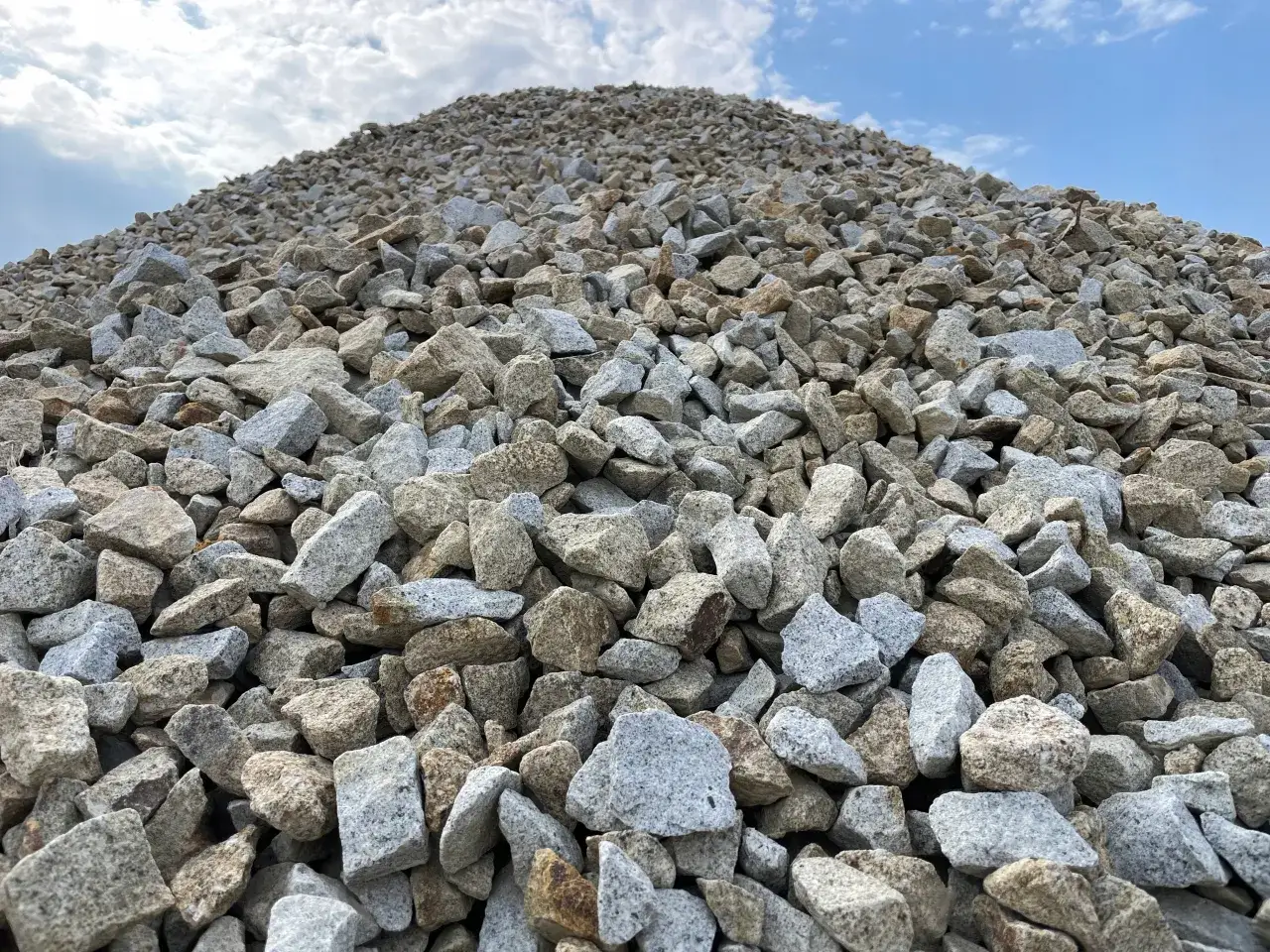 Kruszywo 0-31,5 mm: Ile waży m³? Oblicz i nie przepłacaj!