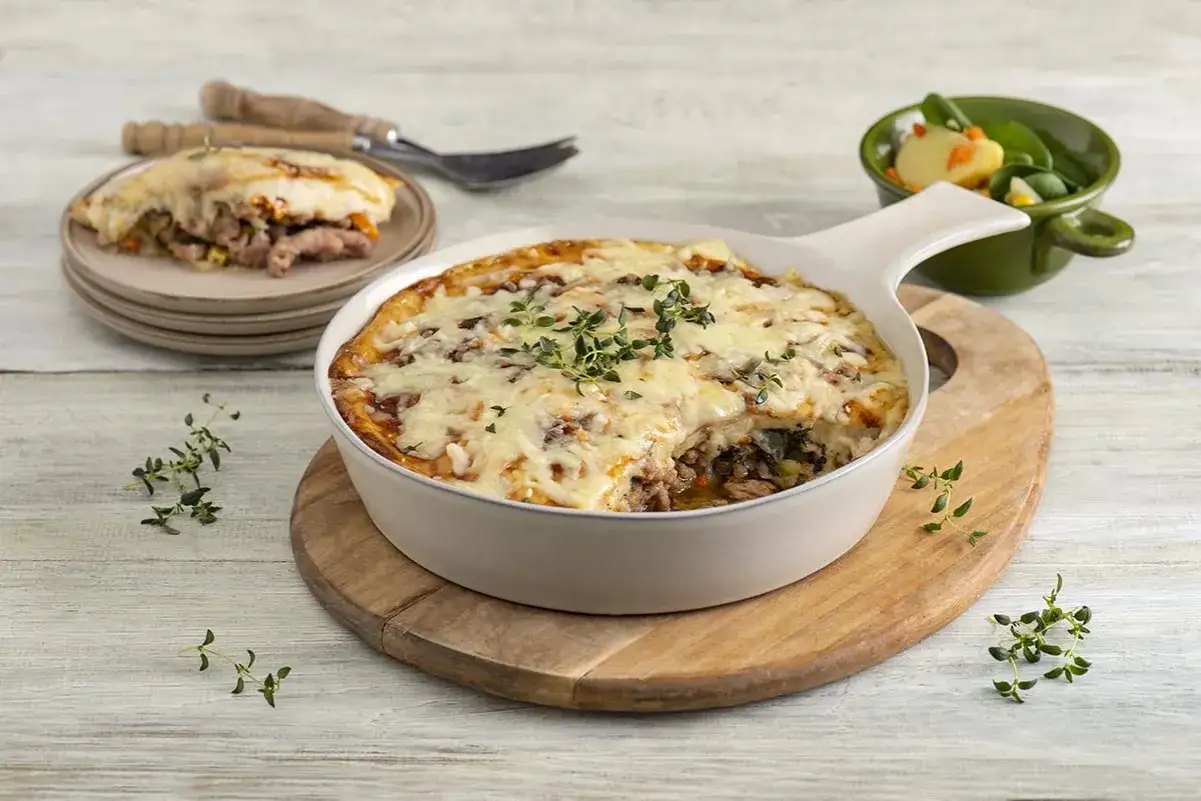 Zapiekanka z mięsem mielonym i warzywami: przepis, który się uda!