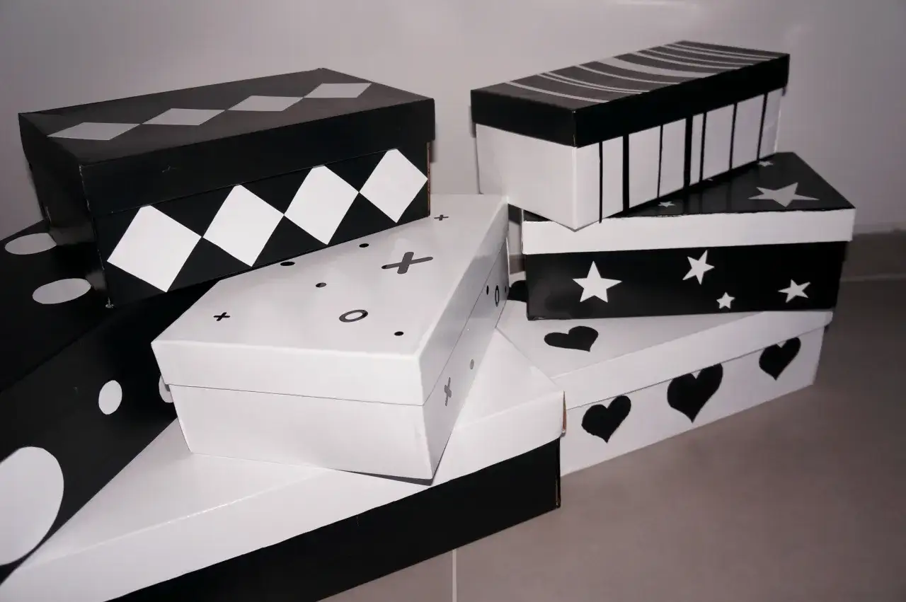 Jak ozdobić pudełko po butach na prezent - proste i kreatywne pomysły