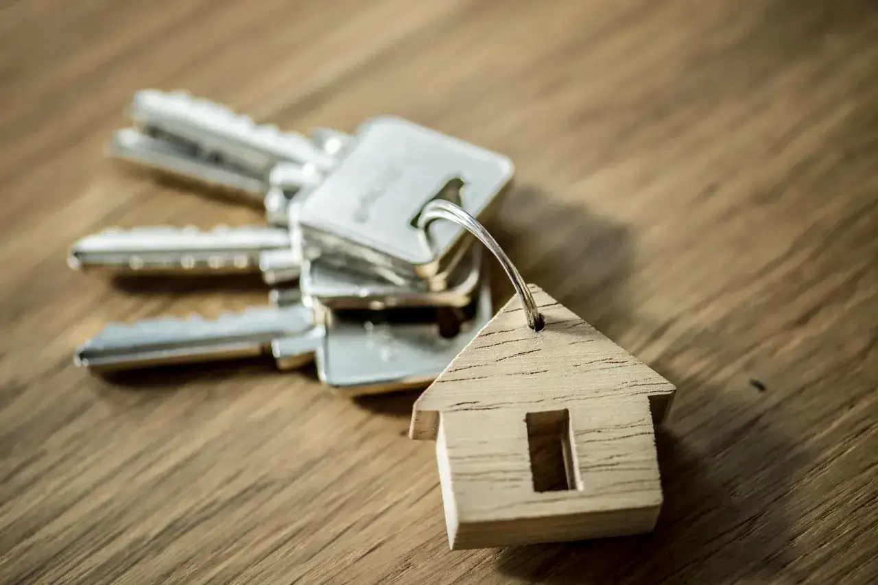 Wynajem mieszkania Ukraińcowi: Uniknij ryzyka! Dokumenty i porady