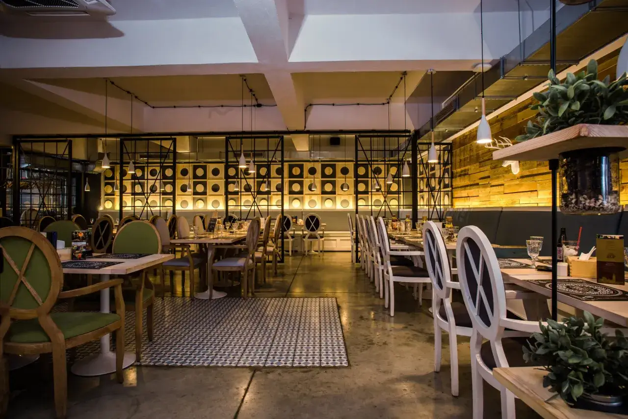 Gdzie na romantyczną kolację w Łodzi? Odkryj najlepsze miejsca