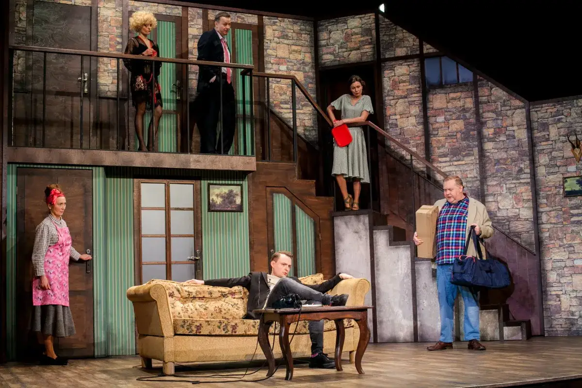 Czego nie widać w teatrze jaracza – powrót, który zaskakuje widzów