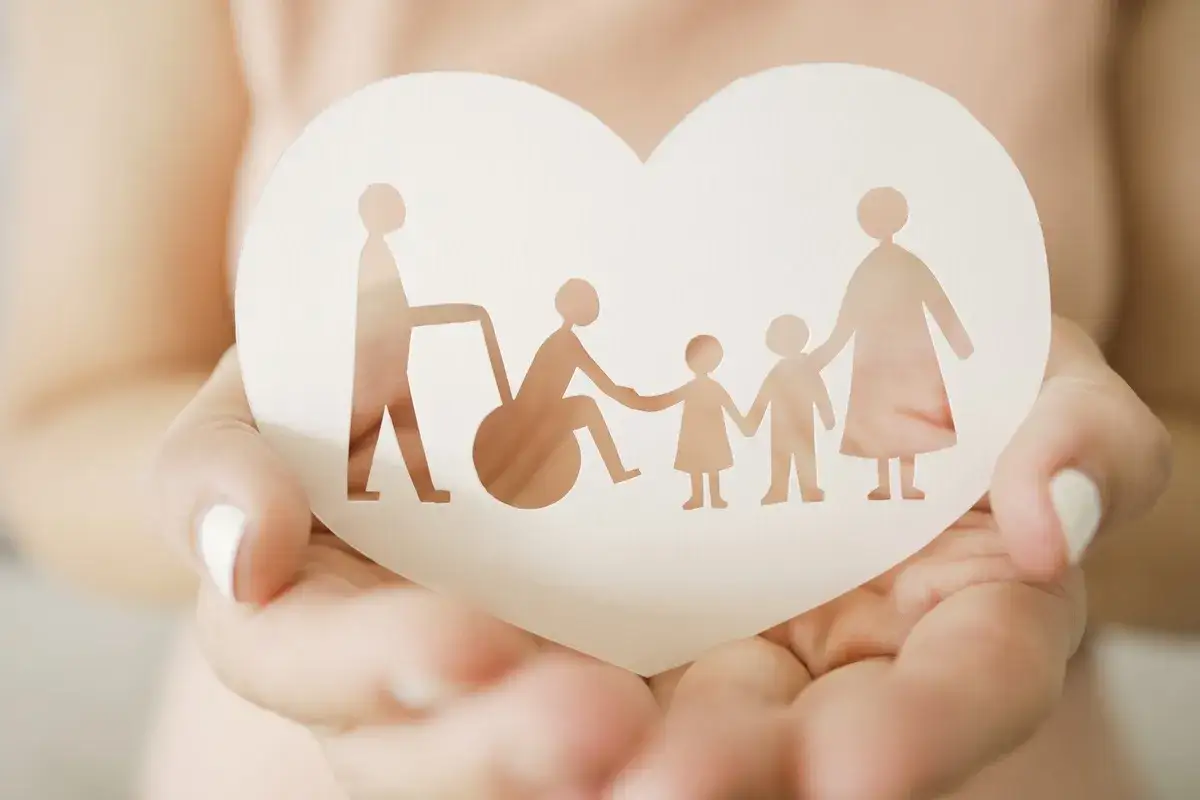 Opiekunka z MOPS: Kto dostanie wsparcie i jak je uzyskać? Poradnik
