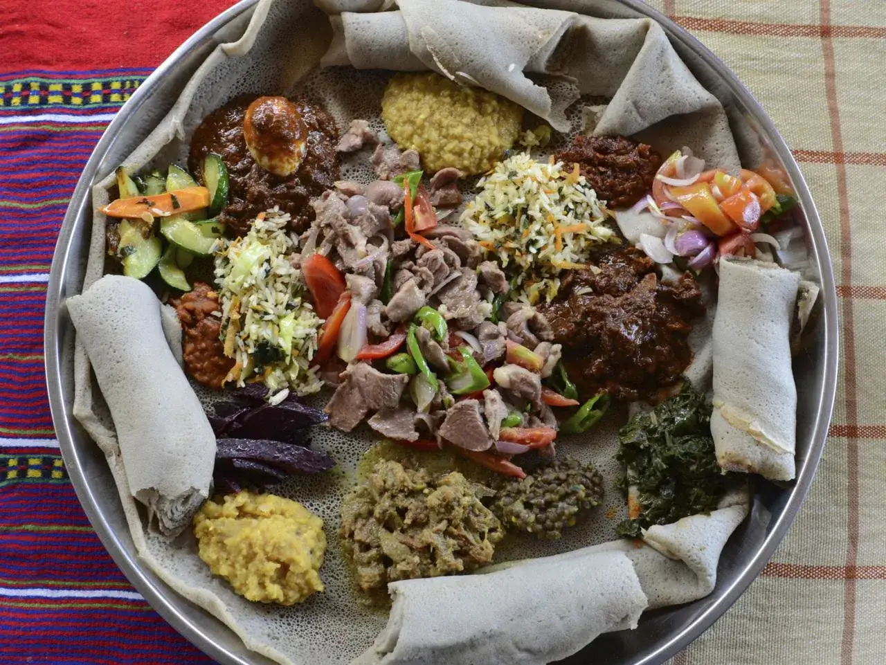 Co jedzą w Afryce? Odkryj niezwykłe smaki i tradycje kulinarne