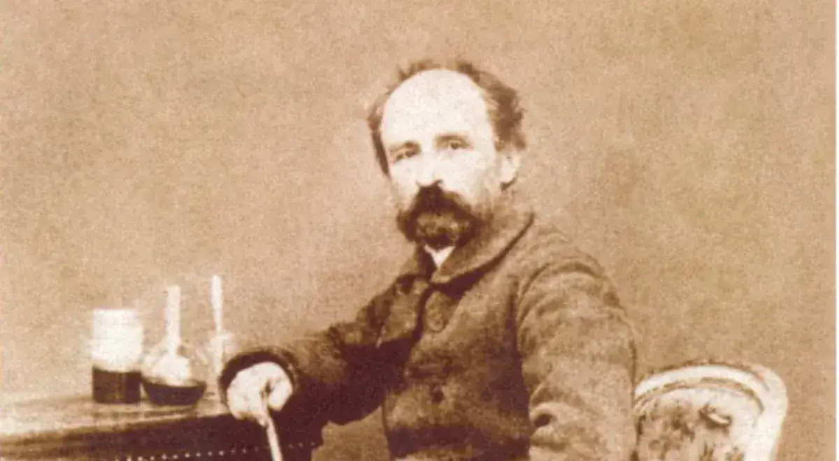 Kto odkrył ropę naftową i jak zmieniło to przemysł naftowy?