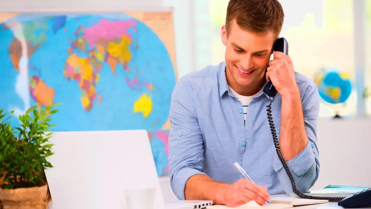 Najlepsze biura podróży w Warszawie z ofertami last minute: TOP 10 promocji