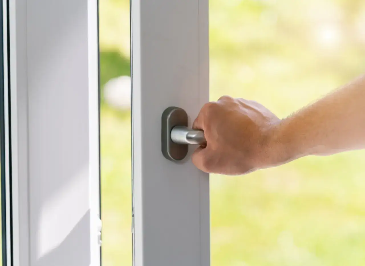 Czy klamki do okien są uniwersalne? Poznaj fakty i mity