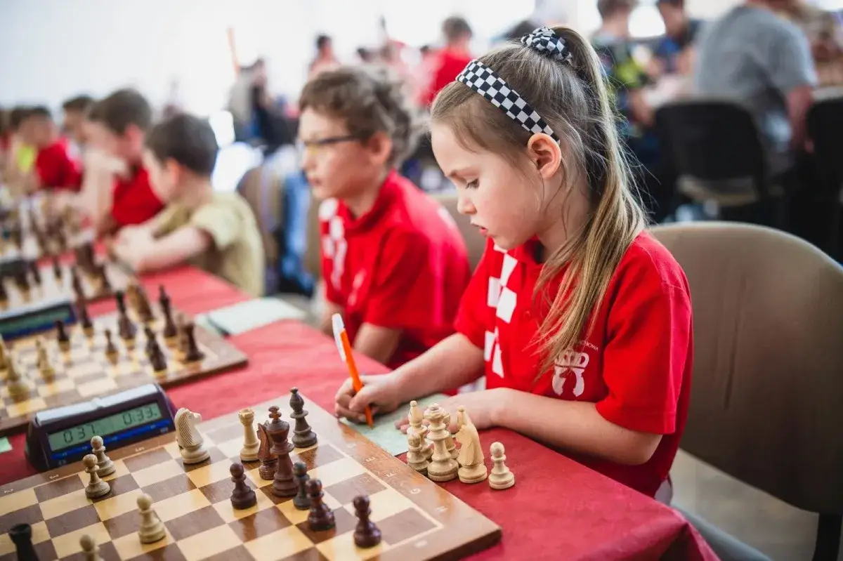 Jak dołączyć do akademii szachowej w Gliwicach i rozwinąć talent?
