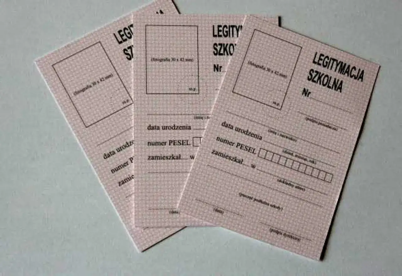 Czy na legitymacji szkolnej jest PESEL? Nowe przepisy wyjaśniają
