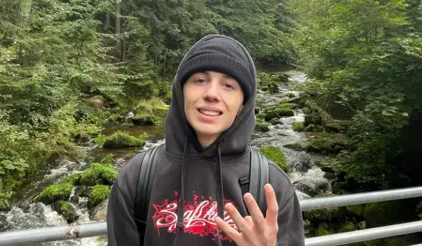 Z kim jest Wronek? Poznaj tajemnice Wiktora Wronki i grupy Bungee