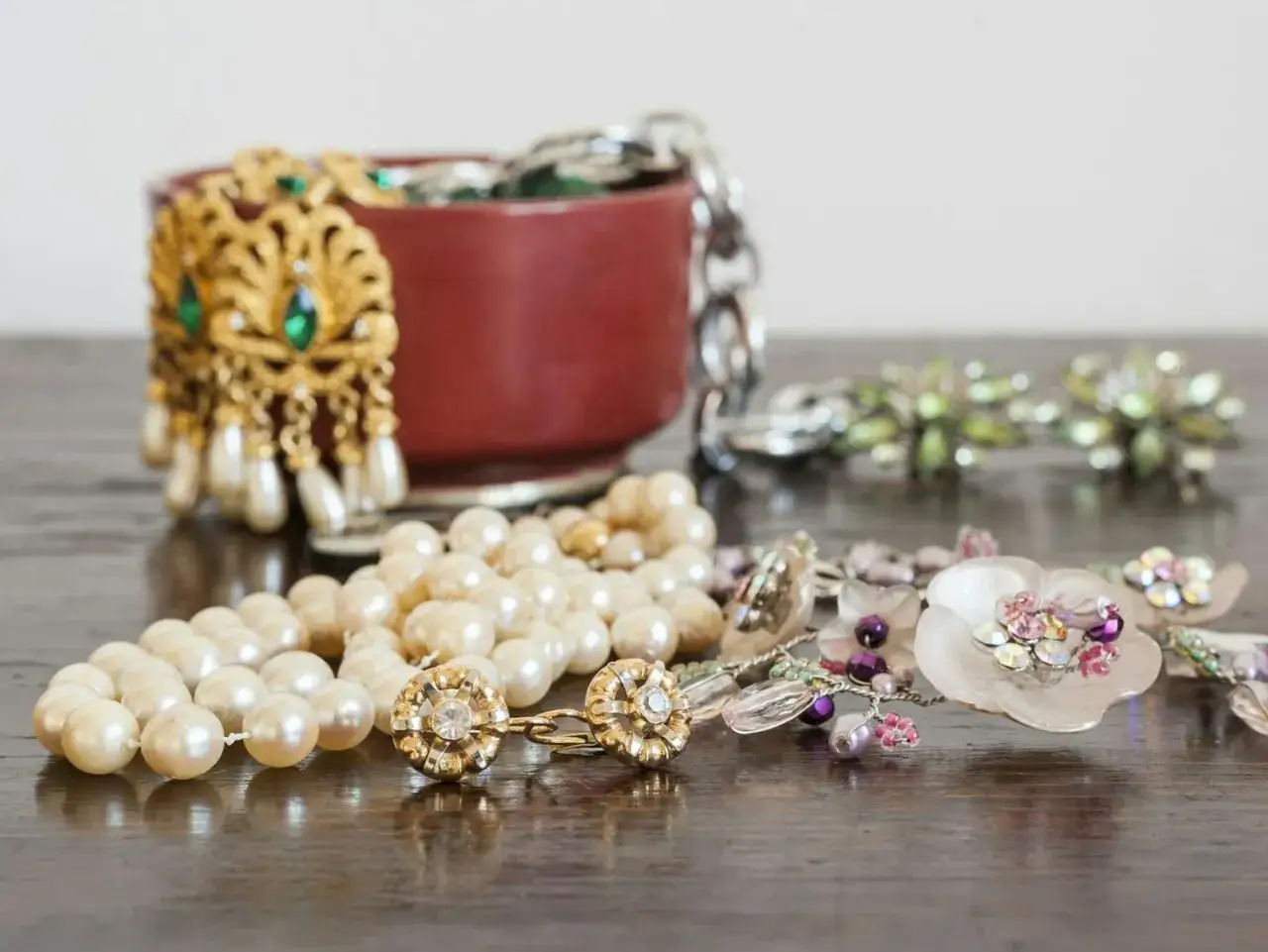 Jak przechowywać kolczyki, aby uniknąć ich uszkodzenia i zgubienia