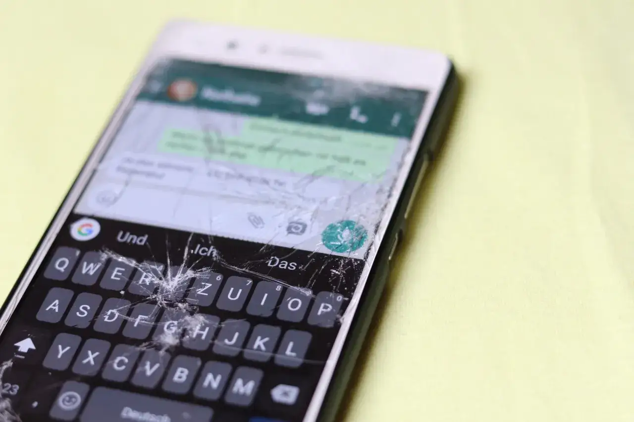 Ile kosztuje wymiana aparatu w telefonie? Ceny, które zaskoczą!