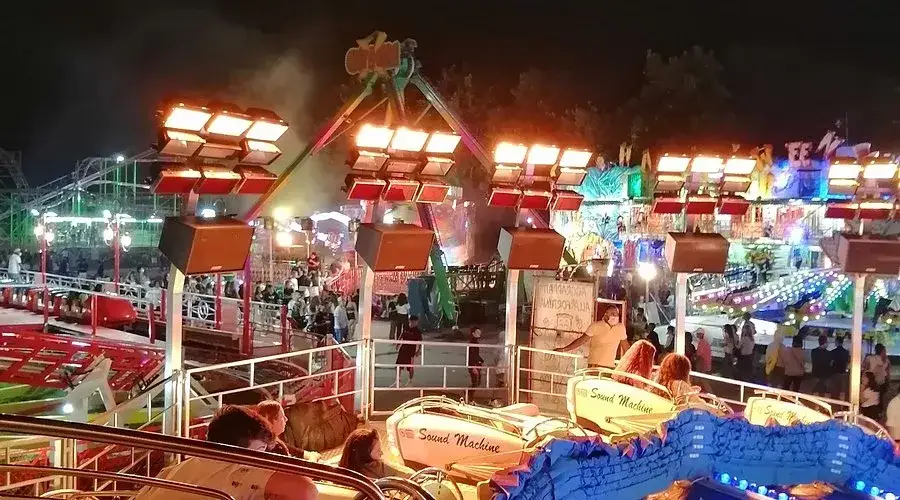 Luna Park: Giostre Classiche, Estreme e per Bambini - La Guida