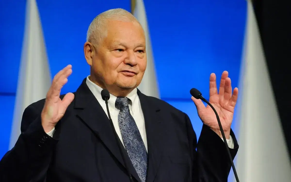 Ile zarabia prezes NBP? Zaskakujące fakty o pensji Adama Glapińskiego