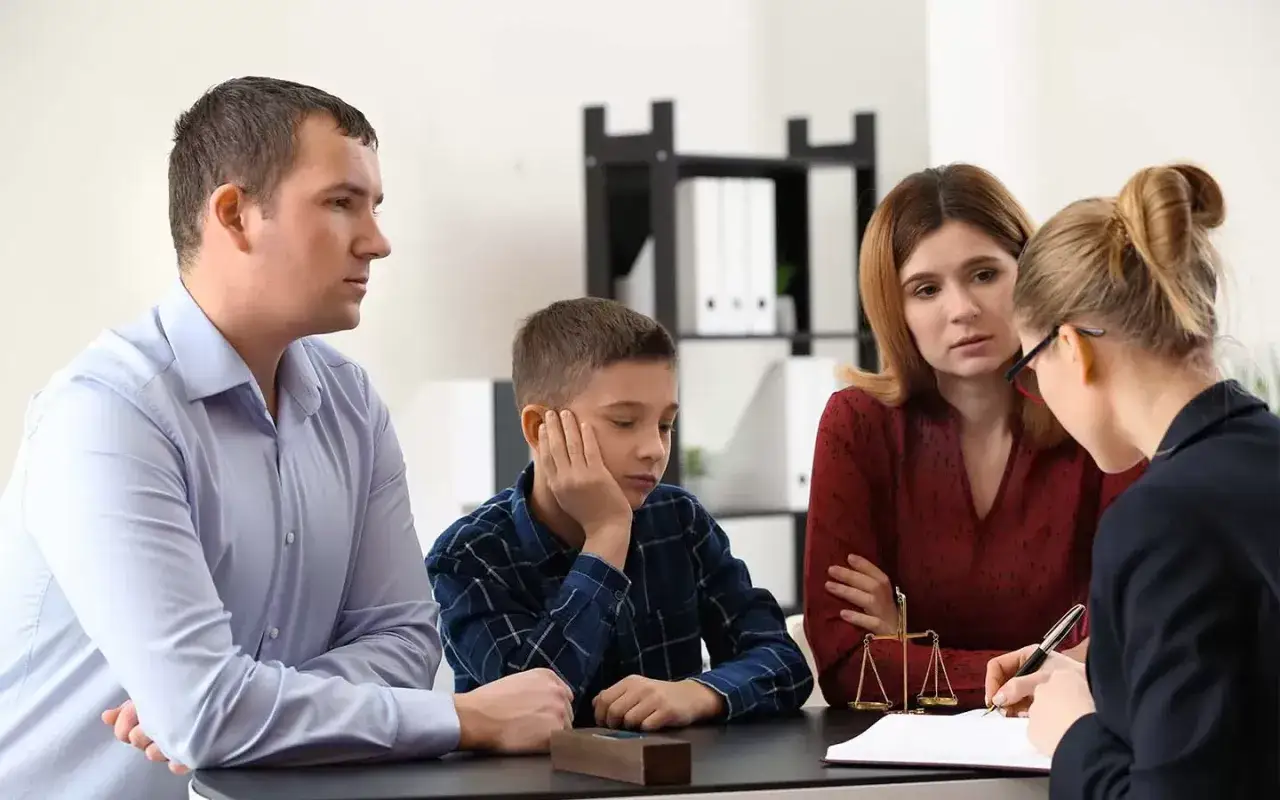 Kurator dla nieletnich: kim jest, jakie ma prawa i obowiązki?