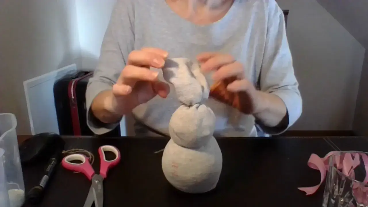 Jak zrobić królika ze skarpetki - łatwy sposób na kreatywną zabawę