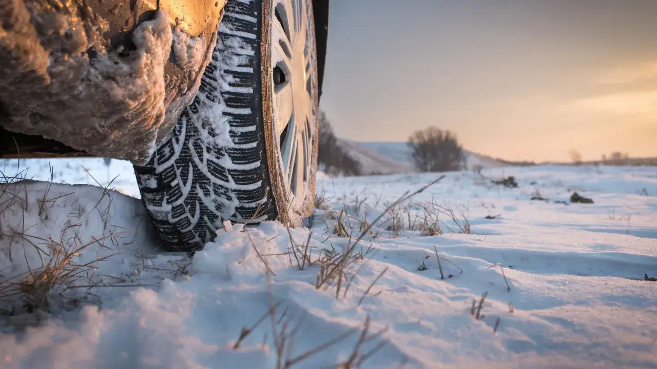 Chińskie opony: Czy tanio znaczy dobrze w 2026? Ranking i testy.