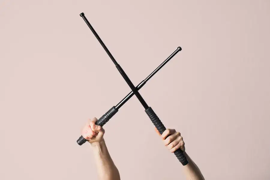 Jak złożyć pałkę teleskopową - prosta technika, która działa
