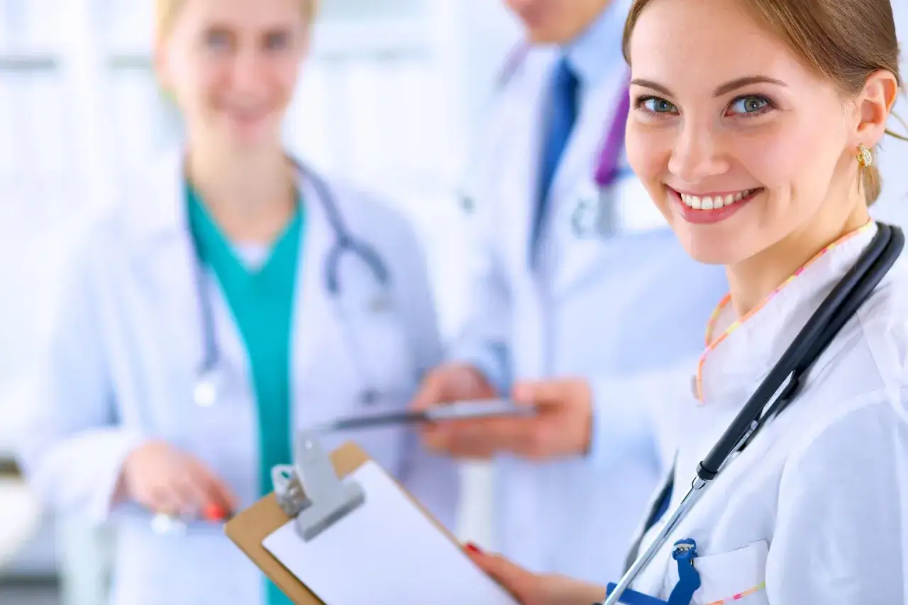 Jak podpisać kontrakt z NFZ jako psycholog i uniknąć błędów?