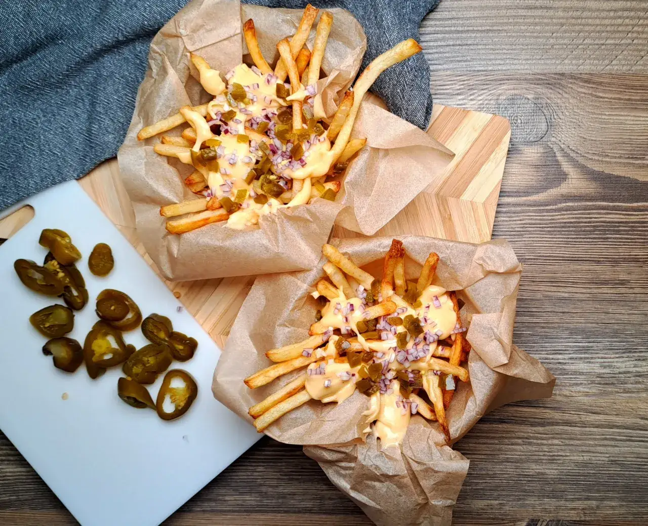 Frytki inaczej: Sosy, dodatki, dania. Zaskocz podniebienie!