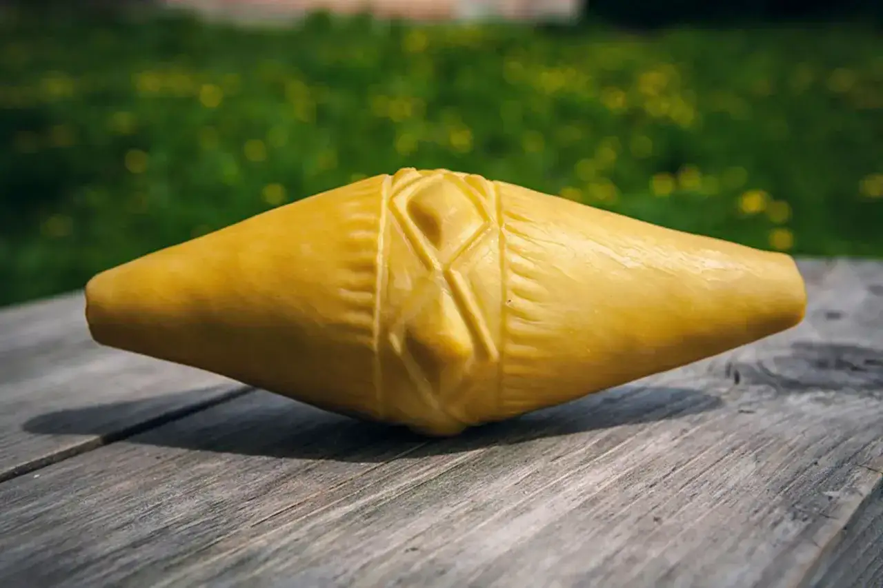 Kiedy prawdziwy oscypek? Sezon, certyfikat i jak rozpoznać oryginał