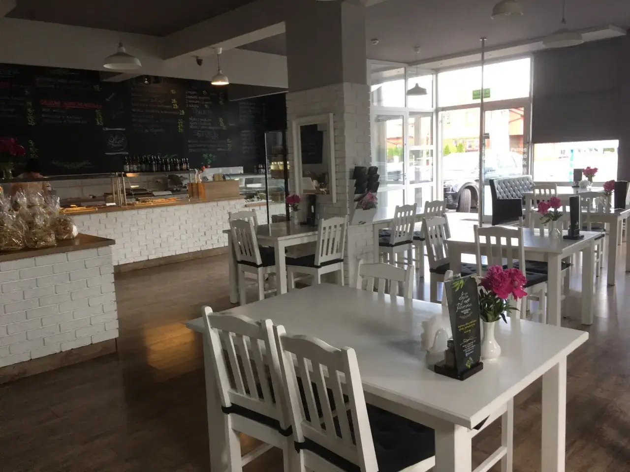 Gdzie zjeść w Łomży? Odkryj najlepsze restauracje i smaki