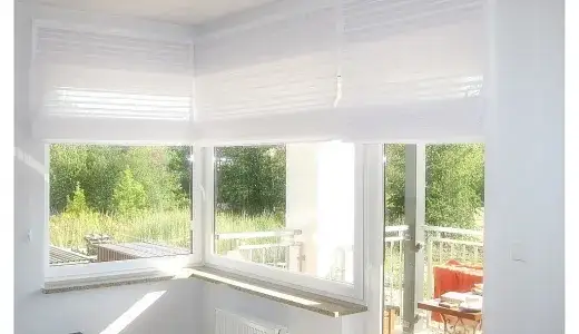 Firanki jak rolety rzymskie – elegancja i funkcjonalność w jednym