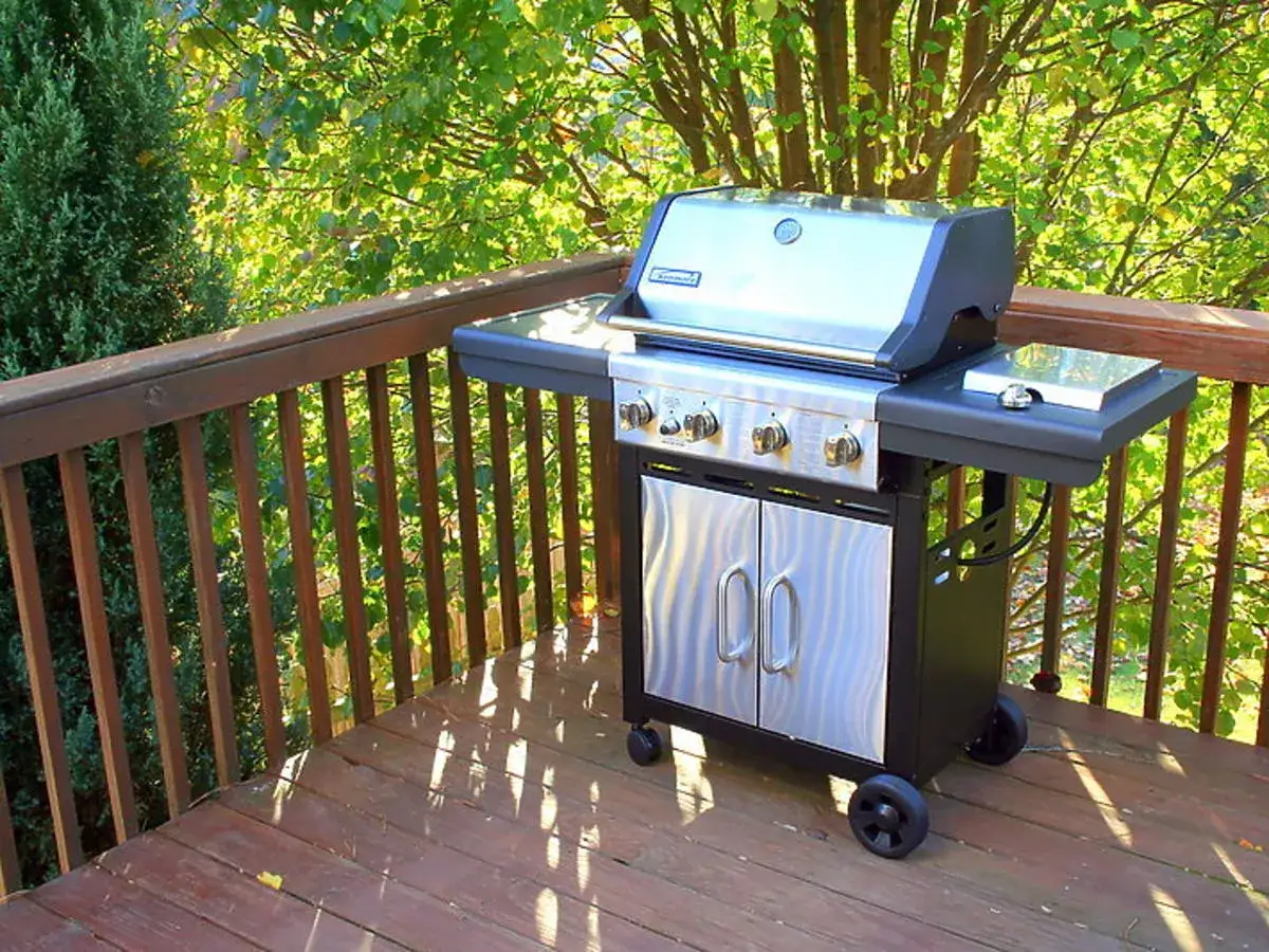 Czy można grillować w ogródku w bloku? Sprawdź ważne zasady i przepisy