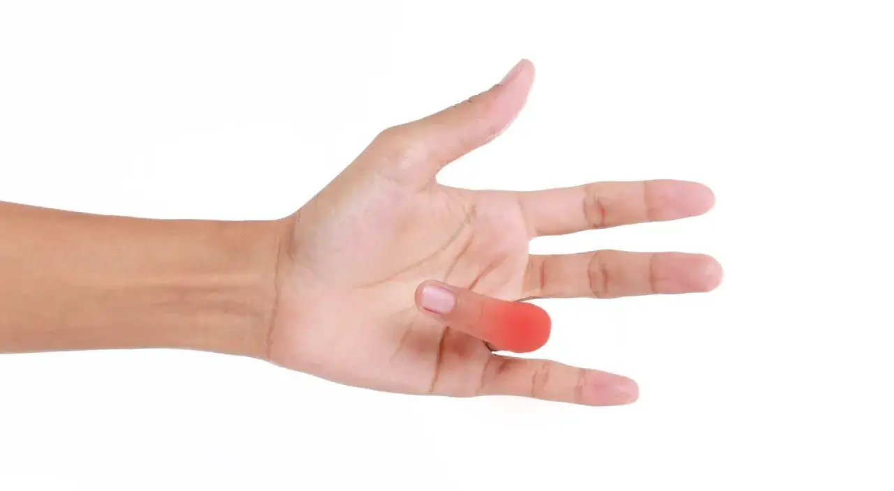 Co oznacza ból palca serdecznego? Nie ignoruj tych sygnałów!