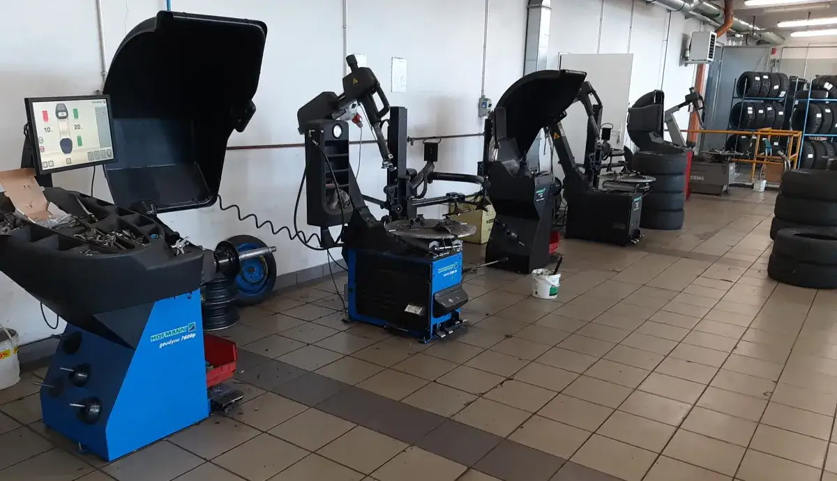 Ile kosztuje wulkanizacja opony skuter? Sprawdź ceny i ukryte koszty