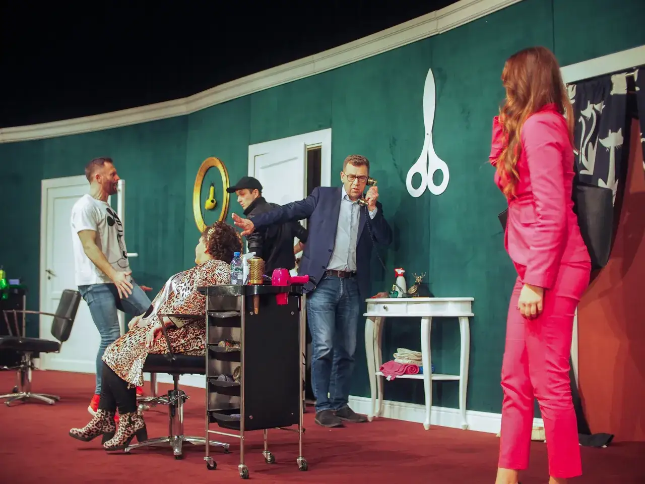 Teatr Apollo w Poznaniu - historia, wydarzenia i bilety na seanse