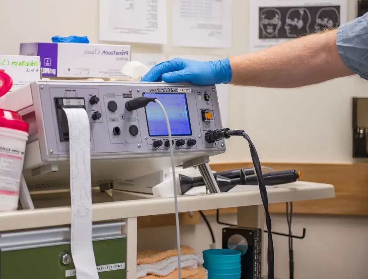 Objawy zatrucia paracetamolem: po jakim czasie? Fazy i ratunek